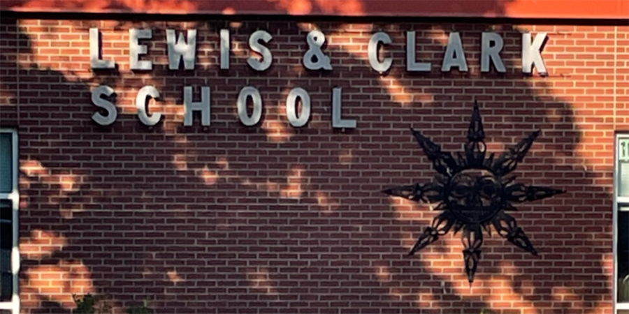 Picture of Lewis and Clark Elementary school building