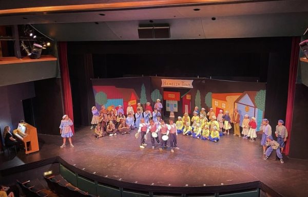 Pied Piper touring show performing at our Missoula Childrens Theater