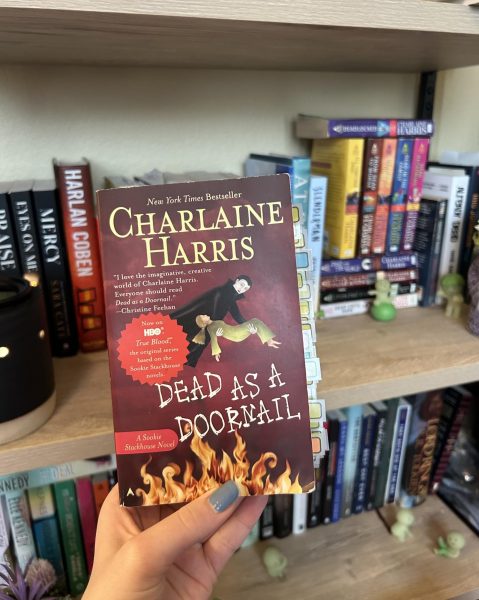 Image of the book Dead as a Doornail by Charlaine Harris